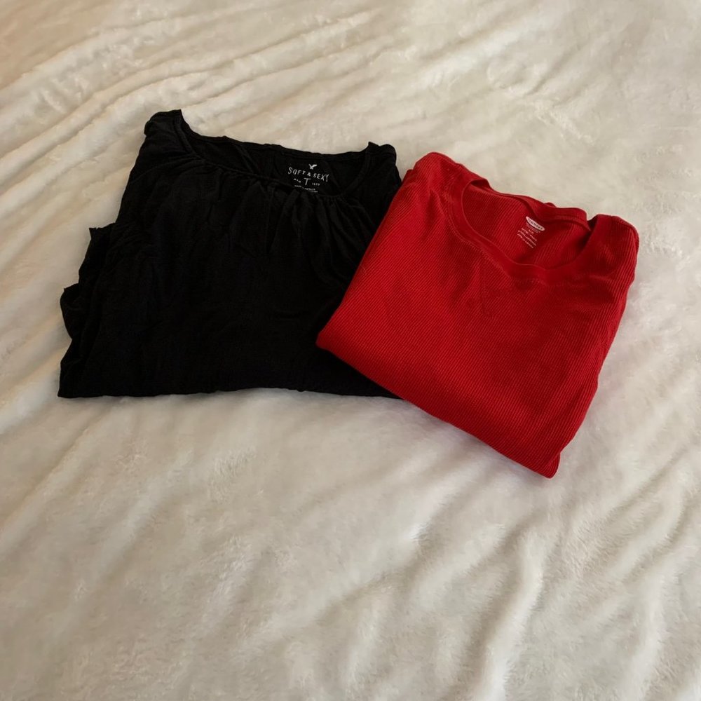 AEO Black Top and Old Navy Red Top Duo Pack Size S